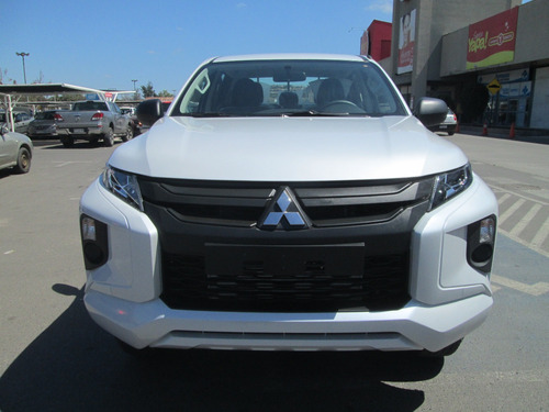 Mitsubishi L200 Work Año 2024 Disponible 