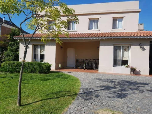 Casa En Venta Ubicado En Las Glorietas, Nordelta, Tigre