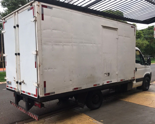 Imagem 4 de 6 de Iveco 35s14 2013