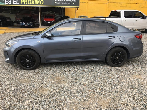 Imagen 8 de 13 de Kia Rio 1.6 L Sedan Mt 2020