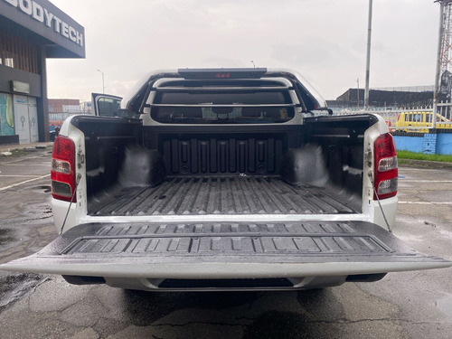 Mitsubishi L200 2.5l