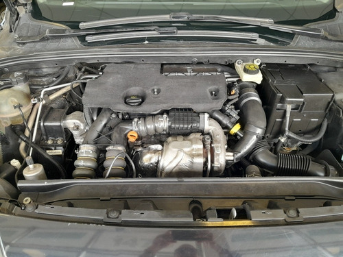 Imagen 15 de 18 de Peugeot 408 2014 1.6 Allure Hdi 115cv Rp