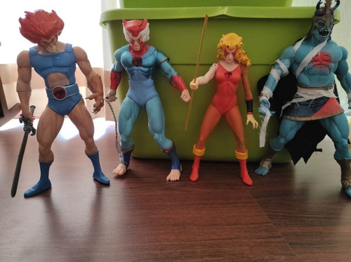 Set Figuras Bootleg Mexicano Liono Thundercats Mum Raa (Usado)