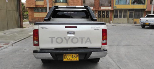 Toyota Hilux Vigo Srv