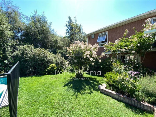 Casa En Venta De 5 Dorm. En Lo Barnechea