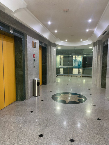 Oficina En Venta Urb San Jose De Tarbes Torre B.o.d Jc-lp
