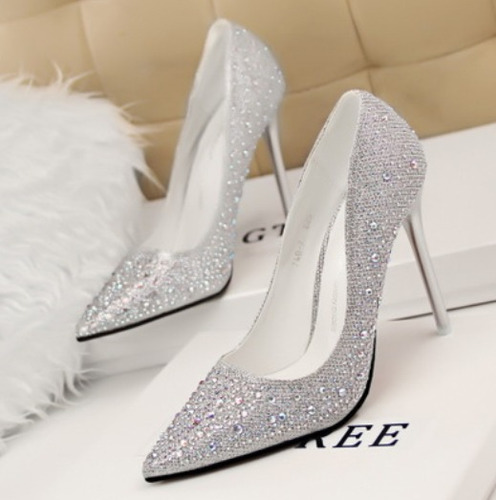 Vestido De Zapatos De Strass De Tacón Alto Y Fino A Juego [u