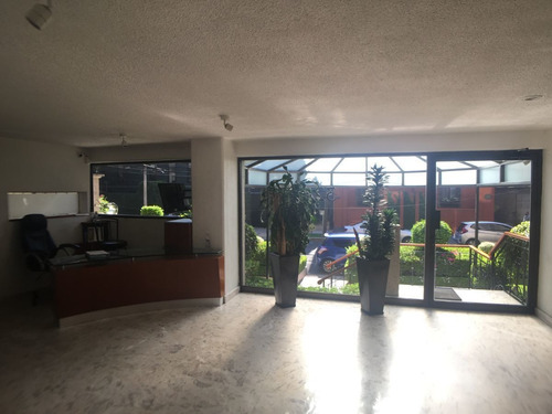 Imagen 6 de 30 de Venta De Departamento Amplio Con Balcón En Temístocles Polan