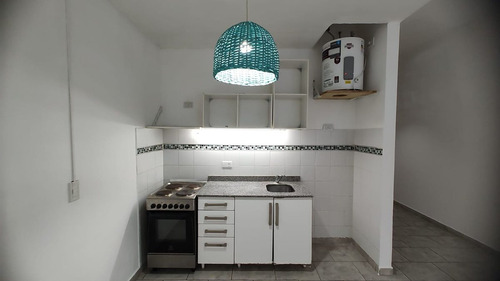 Monoambiente En Alquiler Con Balcón Y Parrilla