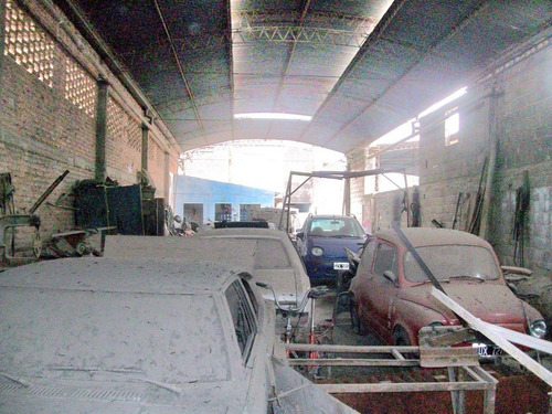 Imagen 6 de 7 de Chile 1352 - Casa Depto Galpon A Refaccionar