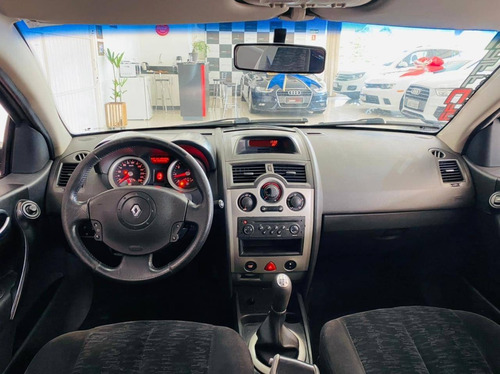Renault Mégane 1.6 Dynamique Grand Tour 16v Flex 4p Manual