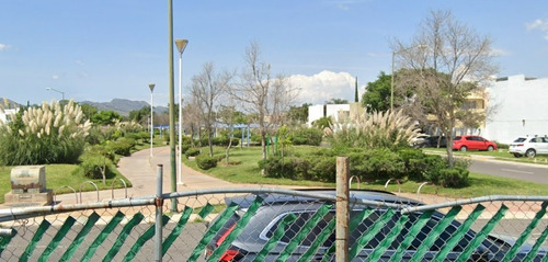Sk14-casa En Venta En Av. Campo Príncipes 360, Int 24 Campo Real, 45134 Campo Real, Jal.