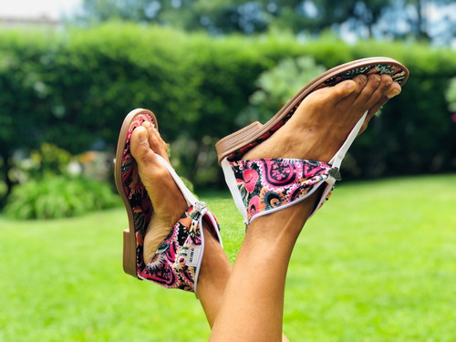 Imagen 2 de 6 de Sandalias Te Para Tres Con Diseños Originales De Mujer Moda