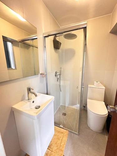Bello Monte Apartamento Remodelado En Alquiler