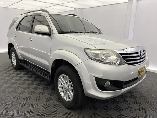 Toyota Fortuner 2.7 Urbana 4x2