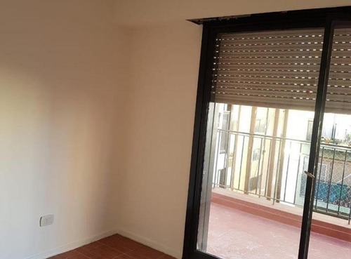 Imagen 2 de 21 de 2 Ambientes Al Frente Con Balcon Terraza