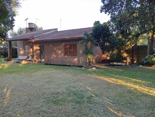 Casa Chalet  En Venta En De Vicenzo Chico, Del Viso, Pilar