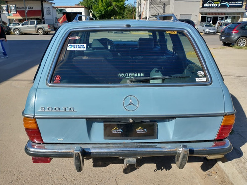Imagen 4 de 15 de Mercedes Benz 300 Td Año 1981