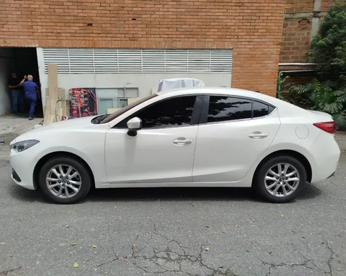 Mazda 3 2.0 Touring At