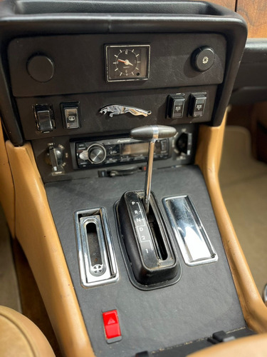 Jaguar Xj6