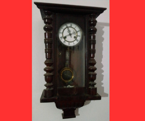 Reloj De Pared Antiguo De Madera Lustrada Año 1920 A Cuerda