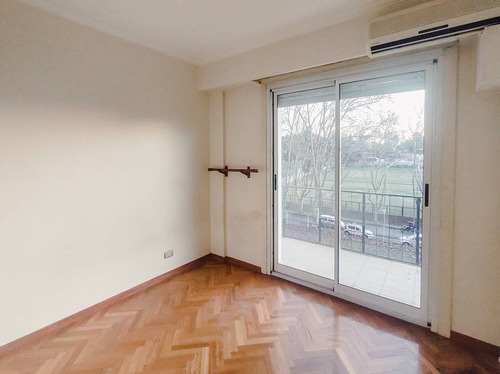Imagen 15 de 30 de Muy Buen Departamento De 4 Ambientes En Venta En Olivos !!