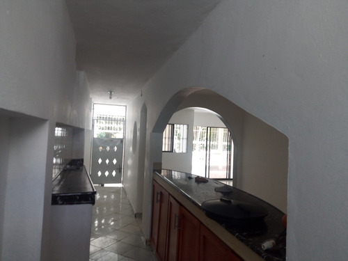 Vendo Mejora En Residencial Amapola 353 M2 Solar 3 Habitacio