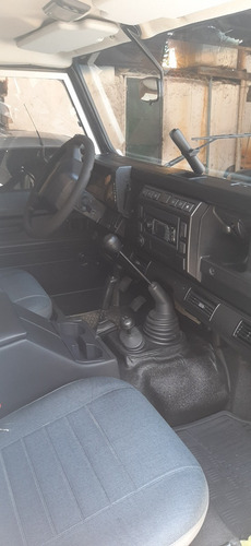 Imagen 9 de 13 de Land Rover Defender 110