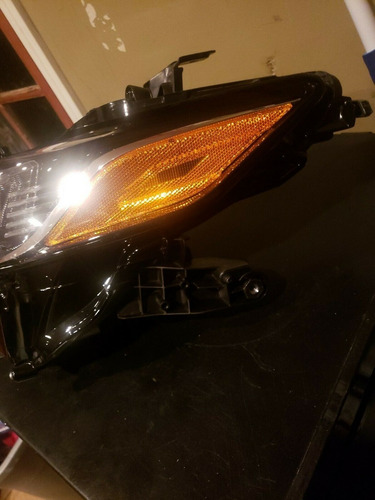 Faro Toyota Camry 2018 2019 A 15 Dias C/u Pequeños Detalles (Usado)