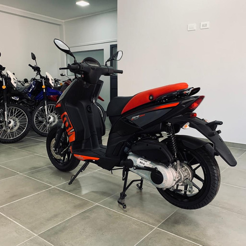 Imagen 15 de 25 de Aprilia 160 Sr - Scooter 150 Llevala Con Tu Dni - Abs Fi