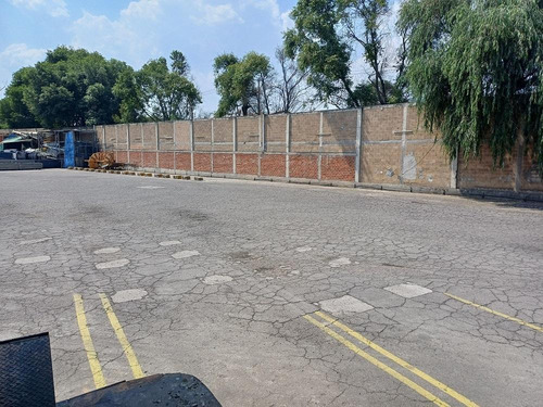 Bodega En Renta De 8,402 M2 Con Oficinas Y Andenes En Cuautitlan Izcalli