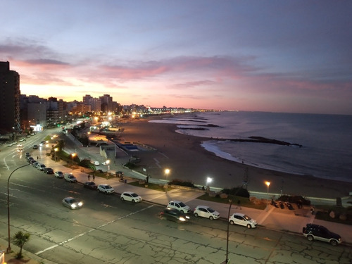 Imagen 6 de 14 de Espectacular Semipiso3 Amb Vista Plena Al Mar. Cochera. Edificio De Categoria Barrio La Perla. Alquiler De Temporada Estival. Precio Por Día