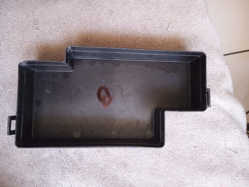 Tapa Base De Fusibles Nissan Urvan Nv 350 2014-2020 (Usado)