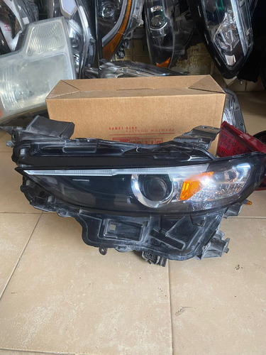 Faro Izquierdo Mazda 3 2019-2023, Original Usado