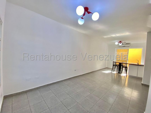 Townhouse En Venta En El Exclusivo Karol Home 2 Av Aragua La Morita Maracay Conjunto Privado Con Pozo De Agua Listo Para Habitar Kg:#25-16345