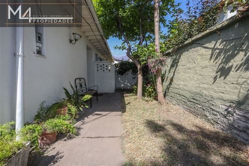 Imagen 17 de 23 de Casa Para Remodelar En Venta De 6 Dorm. En La Reina