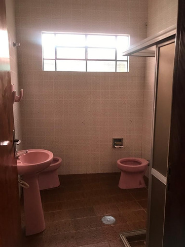 Casa A Venda Com 2 Flats Nos Fundos Para Aluguel