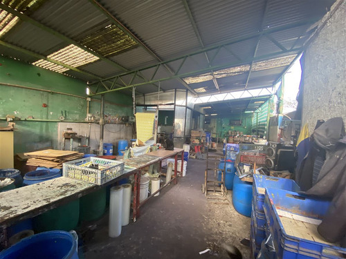 Casa En Venta De 6 Dorm. En La Cisterna