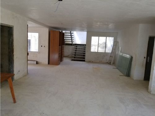 Vendo Quinta 1562m2 Const 3h+s/3.5b+s/10p Bosques De La Lagunita 8526
