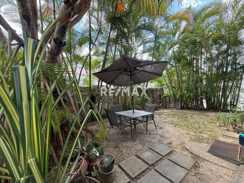Alquiler. Casa-anexo. Urbanización Prados Del Este