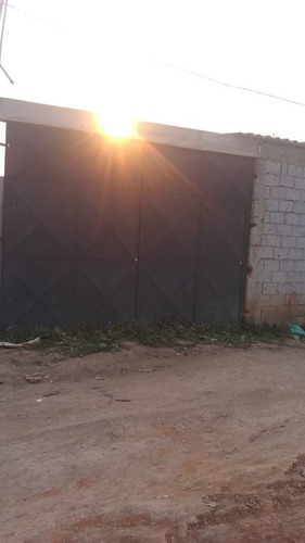 Imagem 2 de 14 de Terreno 7×25 Com 2 Cômodos Inacabados
