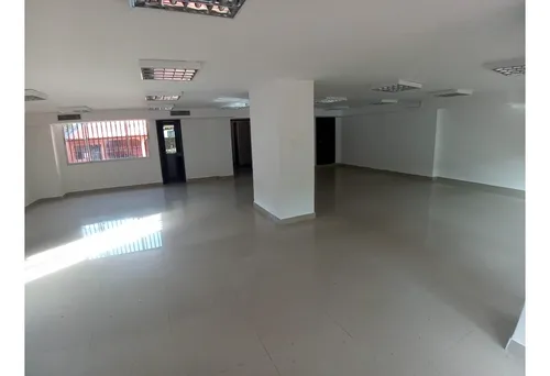 Arriendo De Local U Oficina En El Prado.