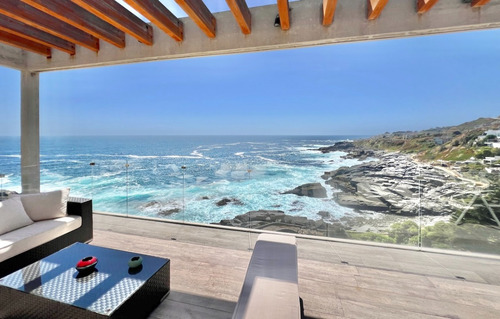 Gran Y Sólida Casa En Venta Con Privilegiada Vista, Zapallar