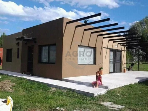 Venta Casa Barrio Parque Sakura Exaltacion De La Cruz Limite Con Pilar 2 Dormitorios Lote 1.000 M2