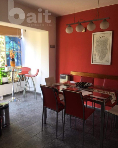 Imagen 8 de 15 de Venta Casa En Villa Belgrano 3 Dormitorios Con Pileta