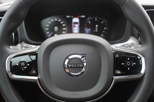 Imagem 8 de 15 de Volvo Xc60 D5 Momentum