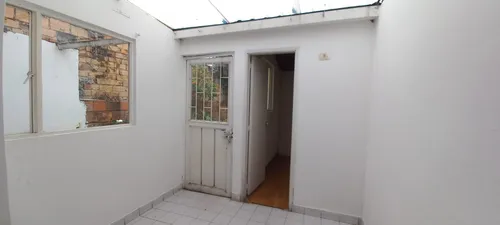 En Arriendo Casa De Dos Niveles En Normandía, Bogotá (18751).