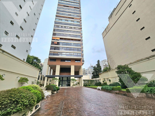 Piso En Torre Migueletes Plaza. Inmejorable Vista. Luz.  Full Amenities. 4 Coch.