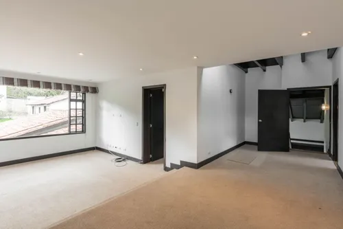 Casa En Venta En La Calera. Cod V12135