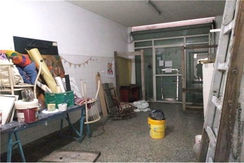 Imagen 2 de 14 de Venta 2 Locales + Depto 3 Amb + Patio En Quilmes